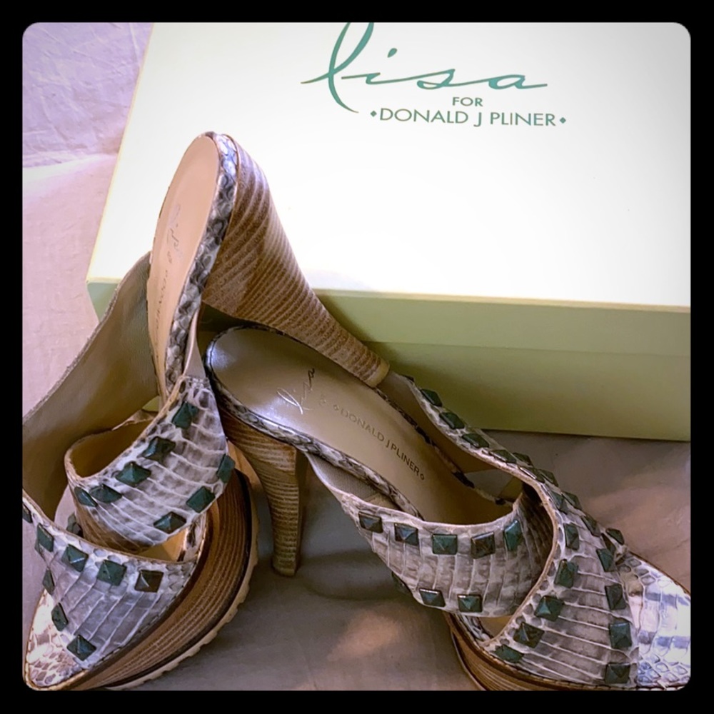 Lisa for Donald J Pliner ivory Snake heels 8